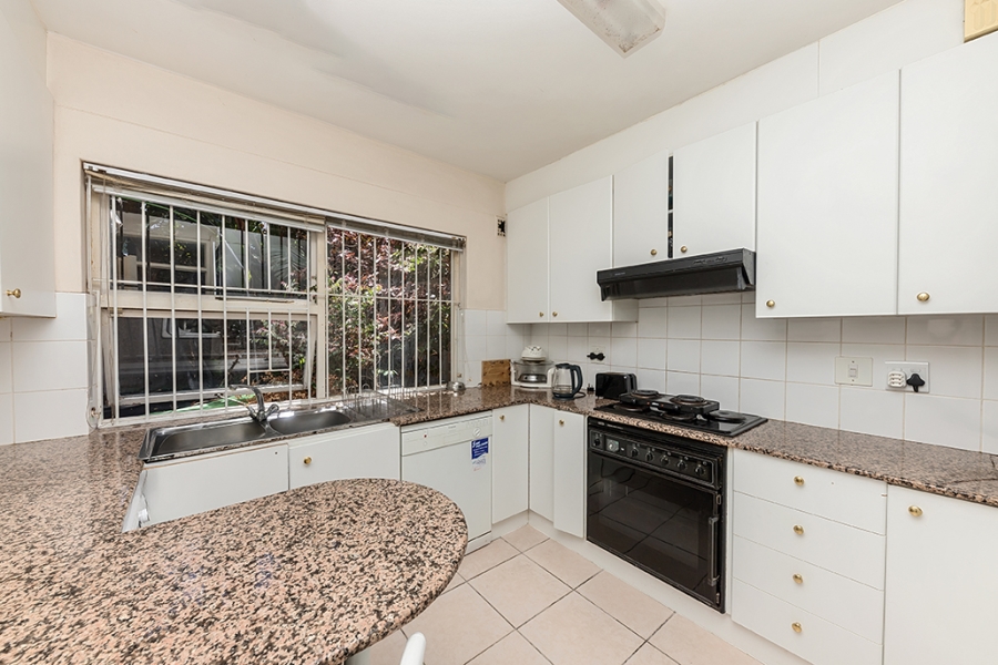 2 Bedroom Property for Sale in Sea Point Western Cape